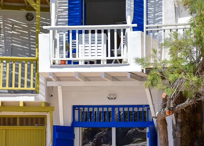 The Cove House * Plaka (Milos)