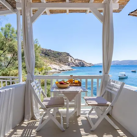 The Cove House * Plaka (Milos)